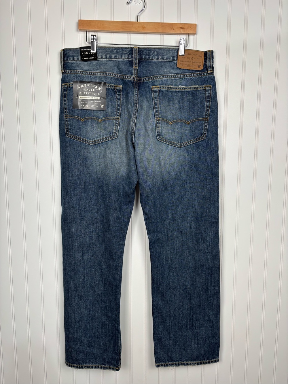 NWT American Eagle Men’s Relaxed Straight Denim Blue Jeans Made to Last 34 x 30